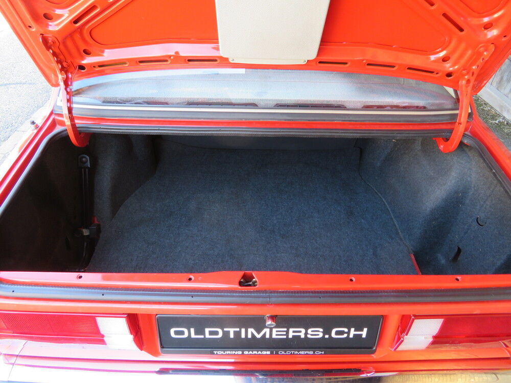 BMW 318i Limousine