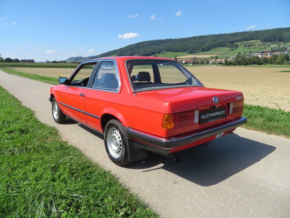 BMW 318i Limousine