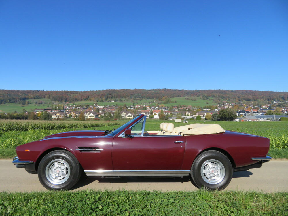Aston Martin V8 Volante Cabriolet