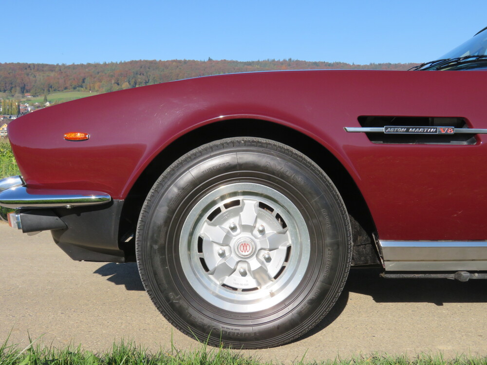 Aston Martin V8 Volante Cabriolet