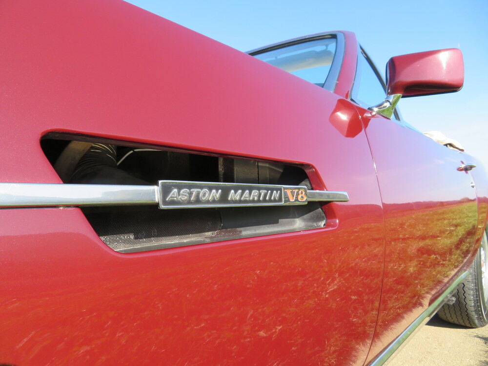 Aston Martin V8 Volante Cabriolet