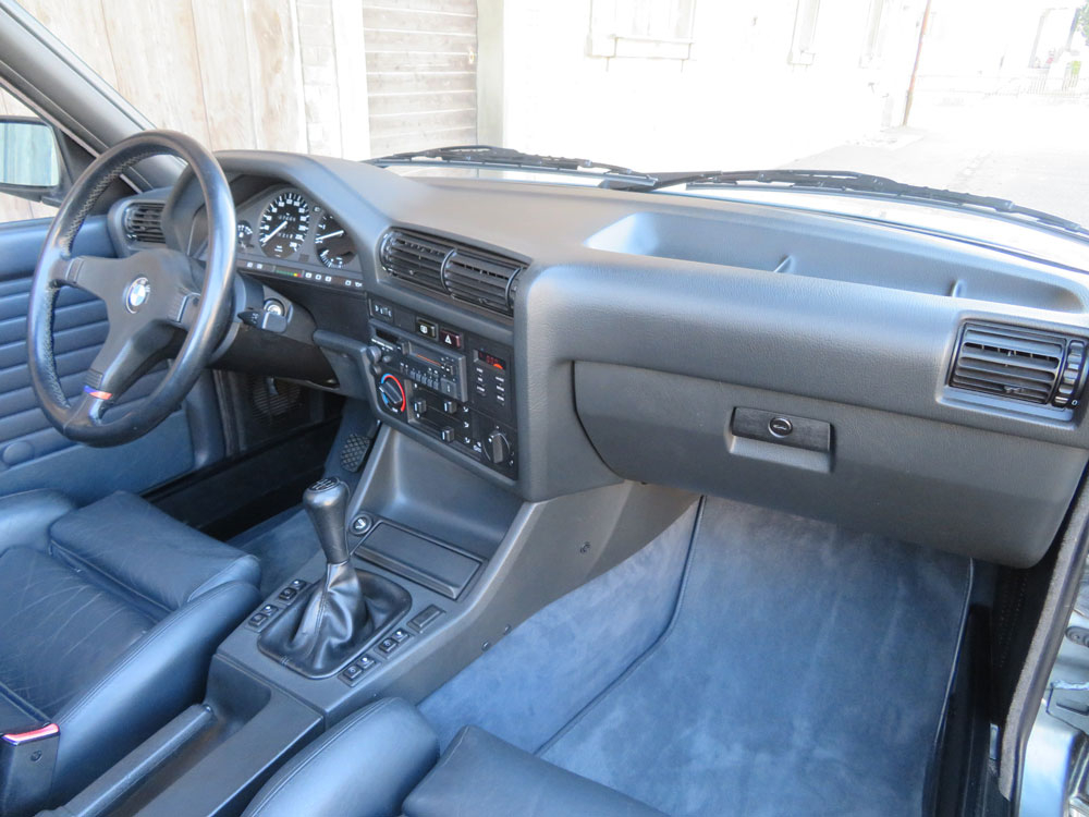 BMW 320i Cabriolet