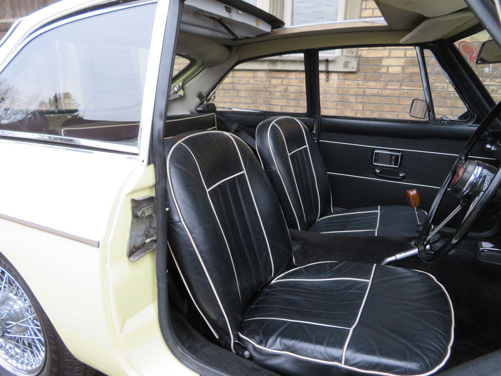 MG MGB GT Coupé