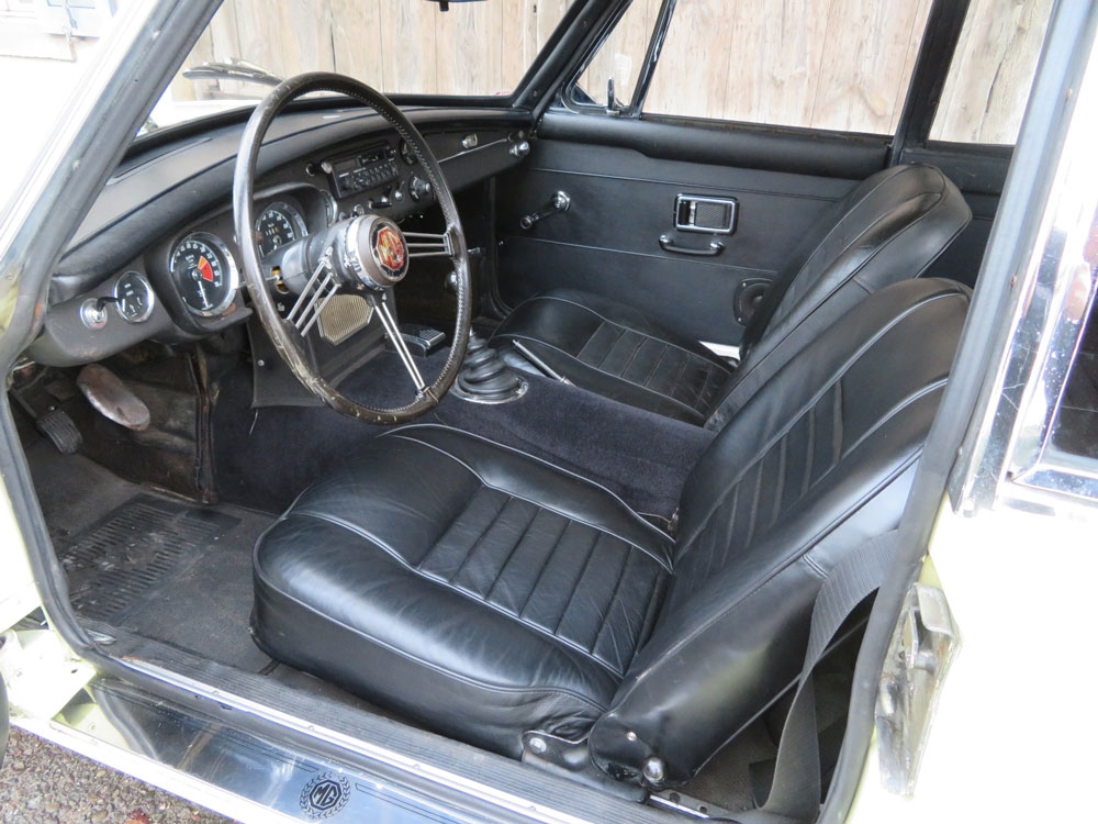 MG MGC GT Coupé