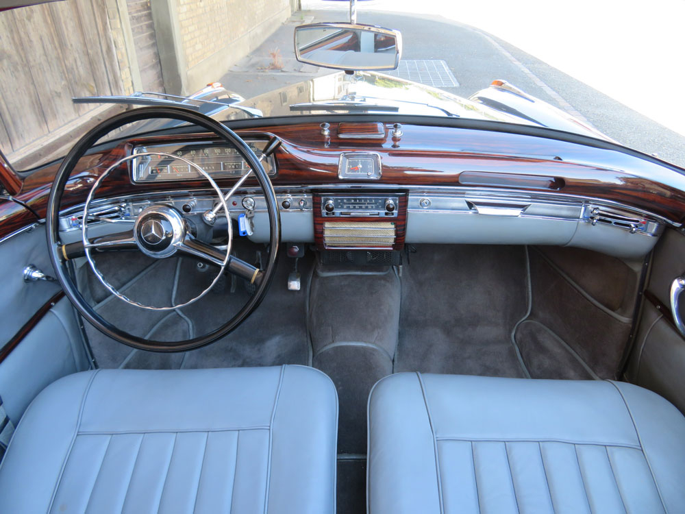 Mercedes-Benz 220 S Cabriolet
