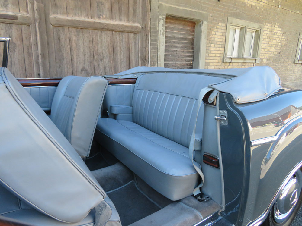 Mercedes-Benz 220 S Cabriolet