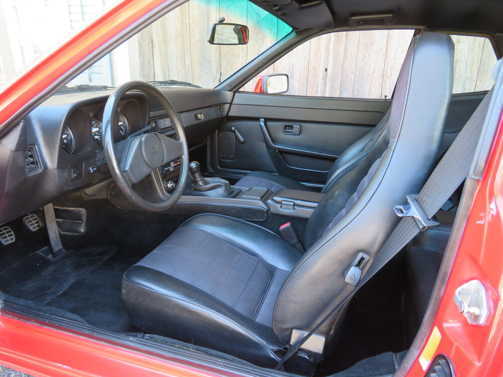 Porsche 924 S Coupé